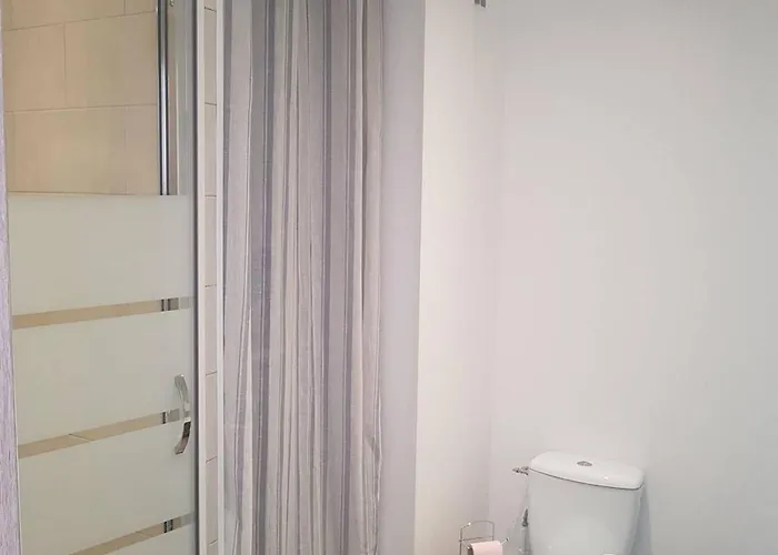 Studio Avec Vue Mer Au Lavandou - Fr-1-308-77 *